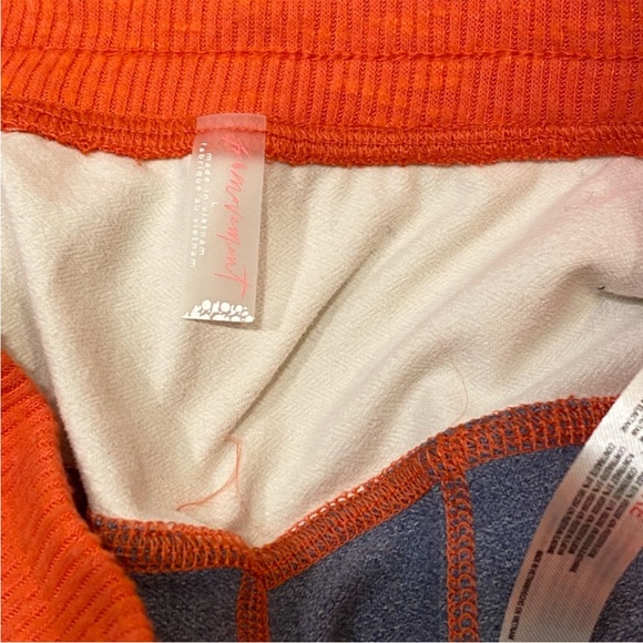 1307. Free People Undercover Legging - Picture 3 of 3